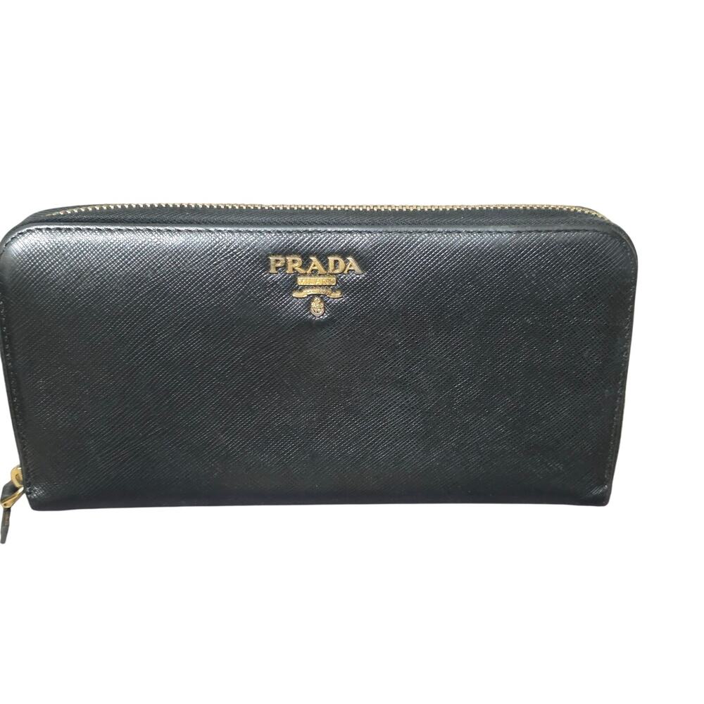 Prada Large Saffiano Leather Wallet. - Picture 3 of 16